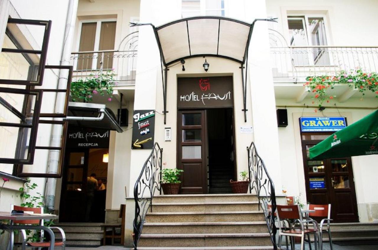 Faust Aparthostel Cracovia Exterior foto